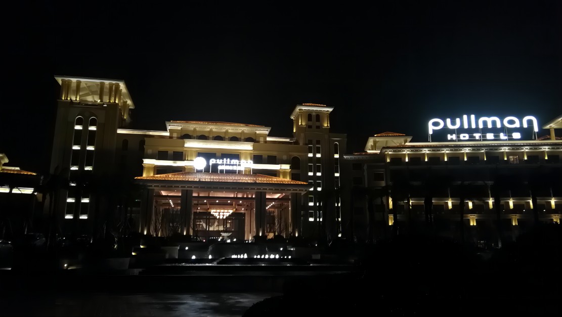岳陽洞庭國際鉑爾曼酒店 換熱機組安裝